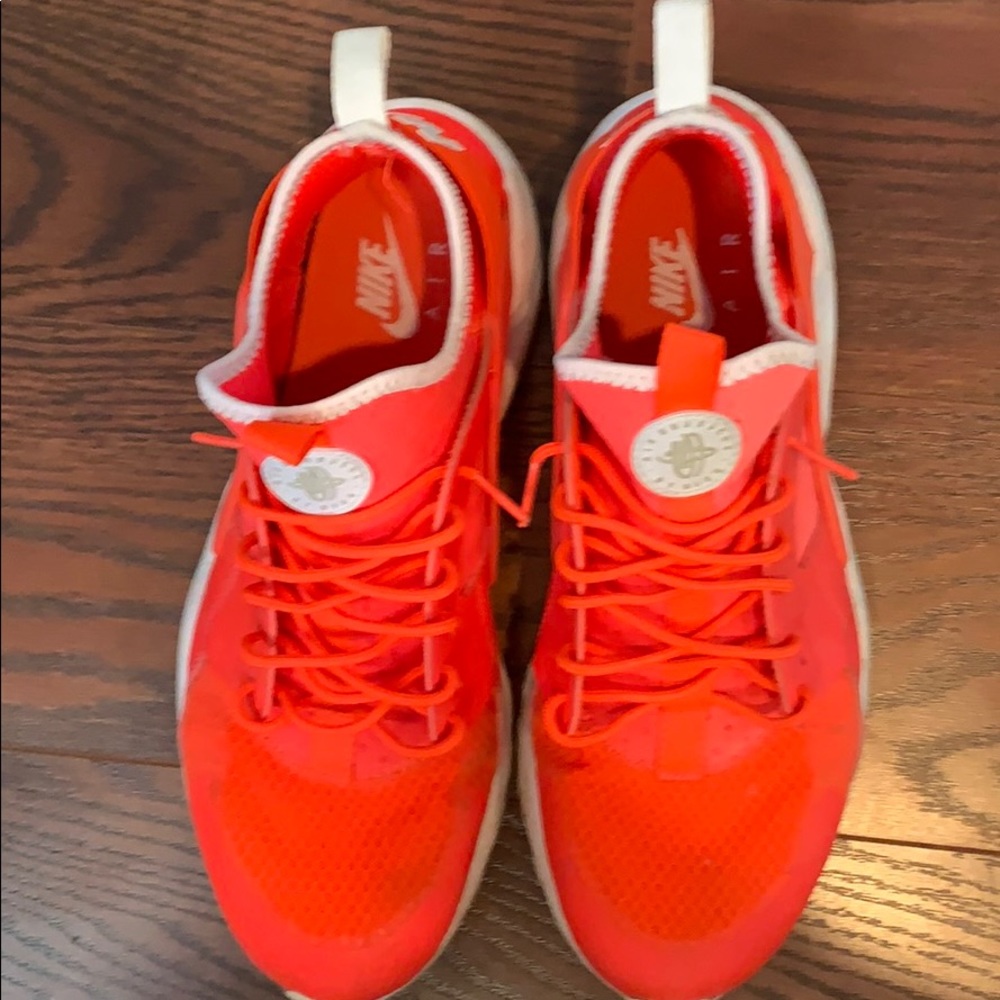 Nike men’s huarache size 11